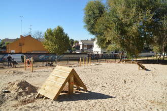 Azuqueca habilita un nuevo parque canino junto a la Plaza de la Barca