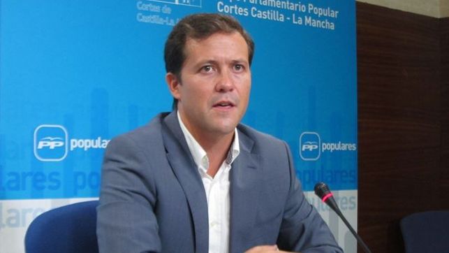 La sanidad en Castilla La Mancha "es un caos insostenible y Podemos...mira para otro lado"