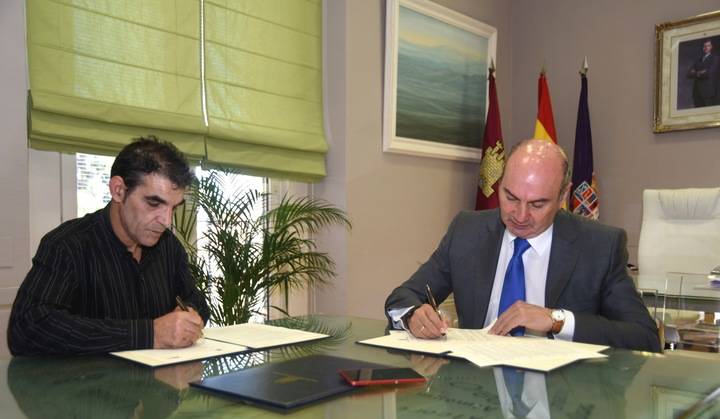 La Diputación continúa apoyando el trabajo de los artesanos de la provincia