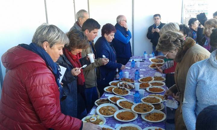 Más de 2.000 personas acuden a la cita con la gastronomía tradicional jadraqueña con las Migas en la que han concursado 50 calderas 