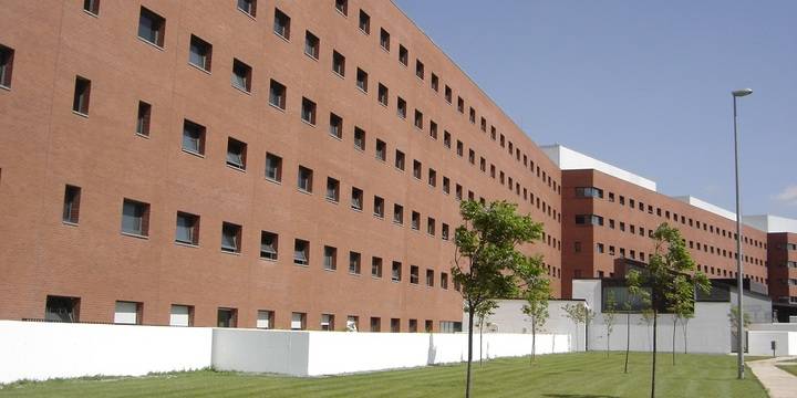 Los sindicatos denuncian el "colapso total" de Urgencias en el Hospital de Ciudad Real, con más de 40 personas esperando cama