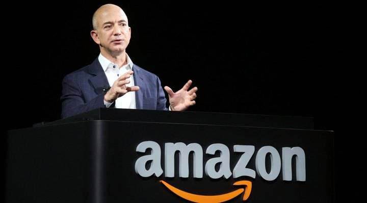 La acción de Amazon cotiza por encima de los 1.000 dólares por primera vez en su historia