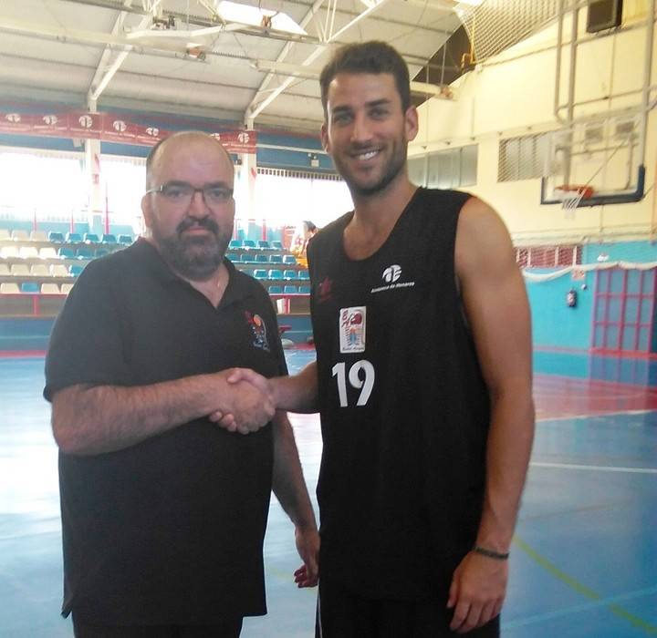 El alero catalán Agustín Morales, quinto fichaje de Isover Basket Azuqueca