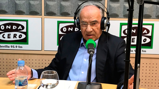Alfonso Guerra lo tiene muy claro: "En Cataluña hay un golpe de Estado; no se puede negociar con golpistas"