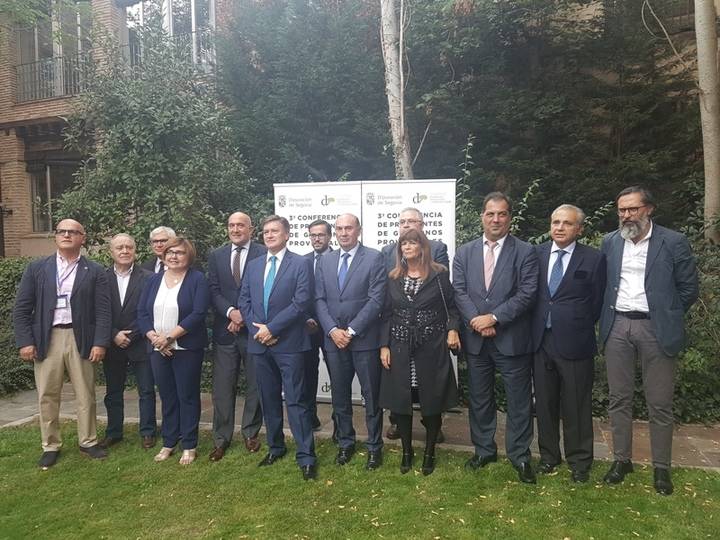 Latre asiste a la Conferencia de Presidentes Provinciales que tiene lugar en Segovia