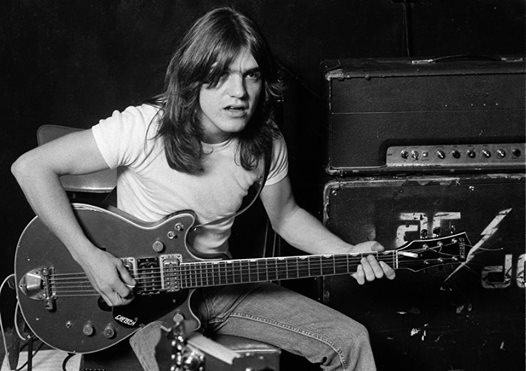 Muere a los 64 años Malcolm Young, guitarrista y cofundador del grupo de rock AC/DC
