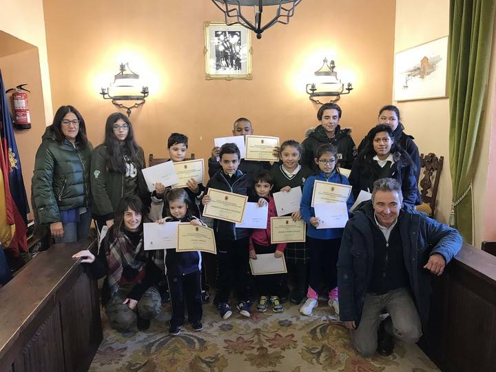 El Ayuntamiento de Sigüenza entrega los premios del Concurso Escolar de Tarjetas de Navidad