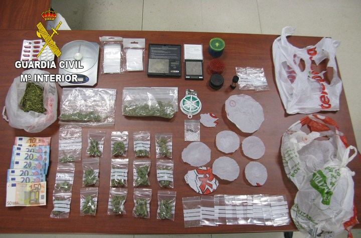 Detenidas cuatro personas por vender sustancias estupefacientes en Villanueva de la Torre
