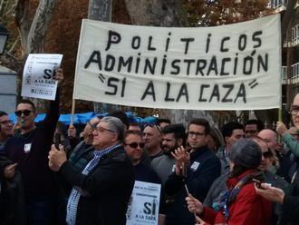 Miles de cazadores toman las calles de Castilla-La Mancha para reivindicar la caza