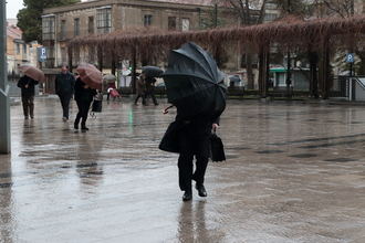 Chubascos, vientos fuertes y temperaturas en descenso este viernes en Guadalajara