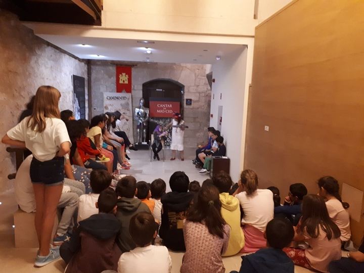 Casi 100 escolares participan en las primeras ‘Noches mágicas’ del castillo de Torija