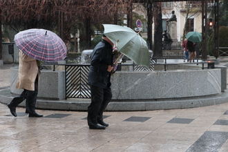 Desplome de las temperaturas, niebla y lluvias generalizadas este último sábado de octubre en Guadalajara