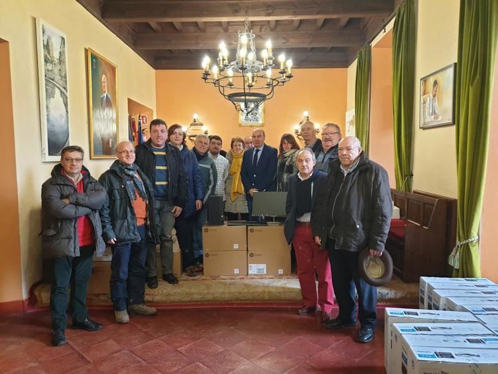 La Diputación continúa renovando los equipos informáticos de los ayuntamientos con una nueva entrega en la zona de Sigüenza