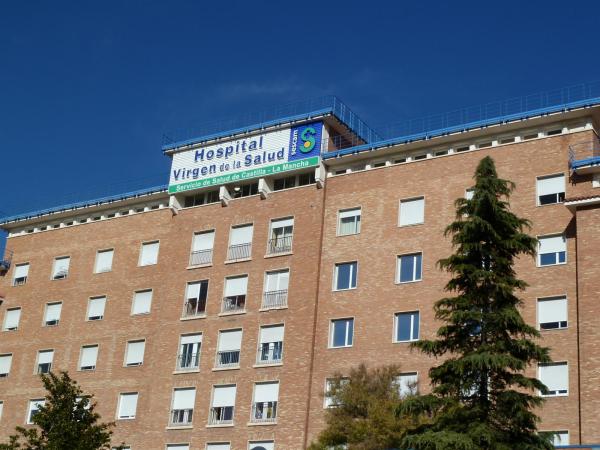 Trasladados cinco trabajadores al Hospital Virgen de la Salud de Toledo por el incendio de una fábrica de piensos