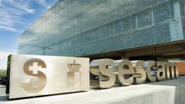 Denuncian que Page cierra más de 500 camas en verano en los hospitales de Castilla-La Mancha