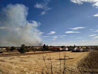 Declarado el nivel 1 en el incendio de Guadalajara, tras el corte de la carretera que une Lupiana y Valdeavellano