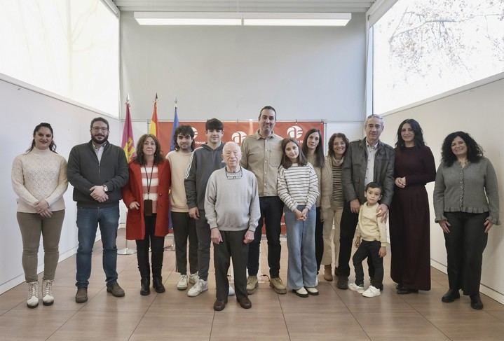 Aparicio destaca la conexión entre Azuqueca y su exalcalde García Bonilla en un nuevo documental