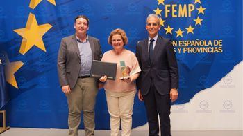 Alovera recibe premio nacional por sus políticas a favor de la inclusión educativa 