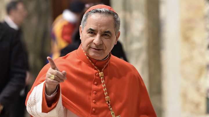 El cardenal Becciu condenado a inhabilitación "perpetua" y a 5 años y medio de cárcel por un fraude de 139 millones de euros