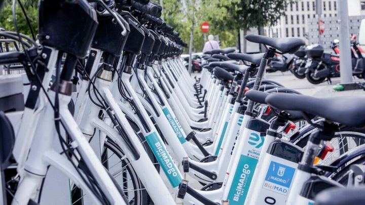  2.802 bicicletas eléctricas sin base comenzarán a operar en Madrid a lo largo de este mes