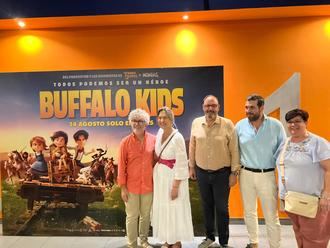 La alcaldesa Ana Guarinos asiste al preestreno de “Bufalo Kids” en los Multicines Guadalajara