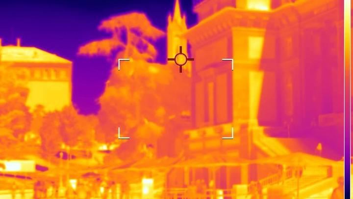 Las cámaras térmicas revelan la isla de calor de Madrid: 63,5º C en la Plaza Mayor y 65º C en Callao