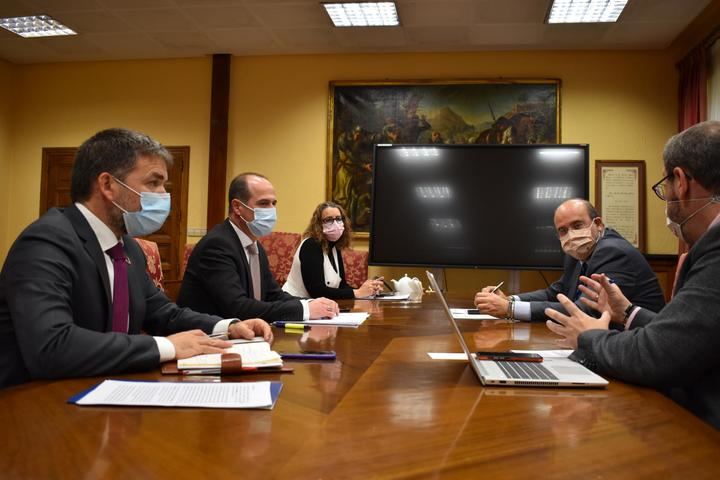 El Ayuntamiento de Guadalajara y Junta trabajarán codo a codo por la recuperación del casco histórico de la ciudad