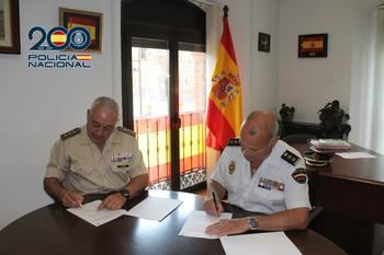 La Comisaría Provincial de Policía Nacional de Guadalajara firma un acuerdo de colaboración con el Archivo General Militar