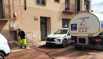 DANA : Localidades valencianas piden voluntarios con furgonetas, transportes grandes, palas y escobas para limpieza 