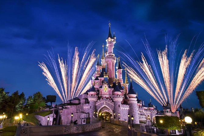 Disneyland París reabre tras siete meses de cierre, el más largo de su historia