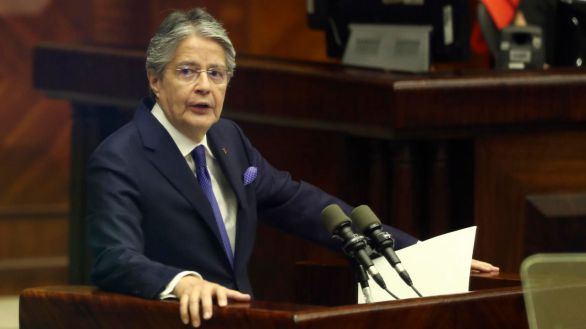 El presidente de Ecuador disuelve la Asamblea y convoca elecciones para evitar una moción de censura