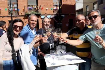 El Equinoccio en la Plazuela de Cogolludo se ha convertido en el mejor escaparate del producto y comercio locales