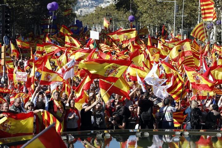 La sociedad se REBELA y se manifiesta este domingo EN CONTRA de la AMNISTÍA del PSOE y A FAVOR de la igualdad de TODOS los españoles