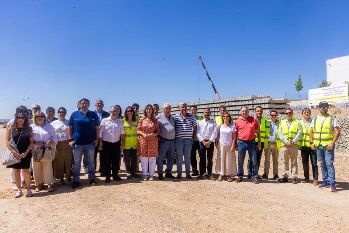 La alcaldesa visita las obras de la Terminal Ferroviaria Guadalajara-Marchamalo del Puerto de Tarragona y reivindica el desdoblamiento de la CM-101