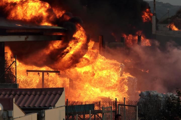 MACROJUICIO INCENDIO CHILOECHES : El exviceconsejero de la Junta niega trato de favor con las empresas gestoras de la planta incendiada 