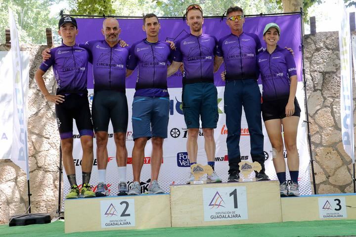 Alejandro Fernández y Beatriz Martínez se llevan el X Trofeo MTB Jardín de La Alcarria de Brihuega