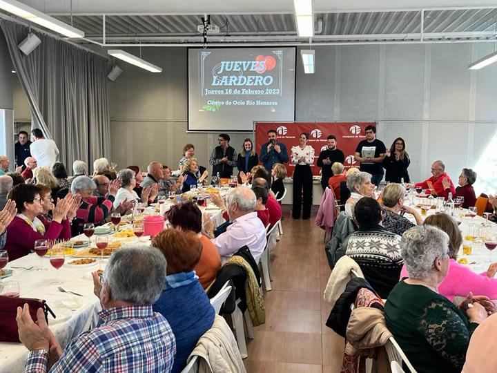 La celebración del Jueves Lardero en el Centro de Ocio abre el Carnaval de Azuqueca