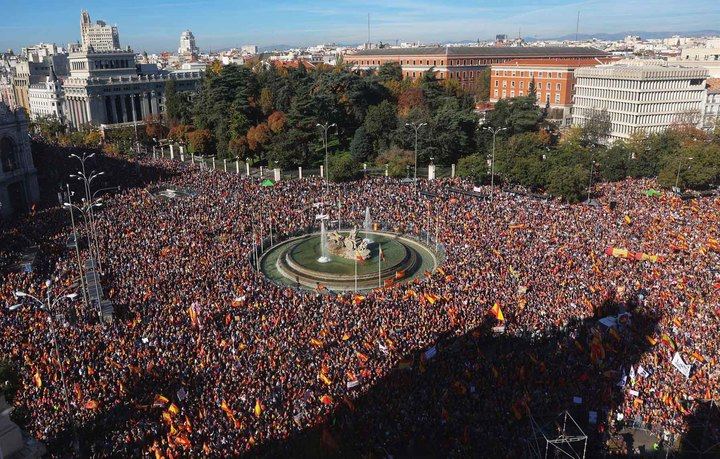 Ochenta mil personas claman en Madrid contra la AMINSTÍA y CORRUPCIÓN de Sánchez 