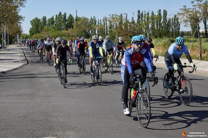 Más de 250 personas participan en la VIII Marcha Cicloturista José Luis Viejo