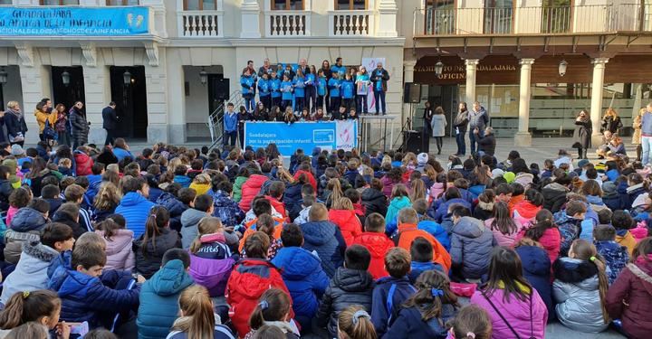 Todavía no se sabe cuándo los niños de Castilla La Mancha tendran que volver al colegio : "Trabajamos en diversos escenarios"