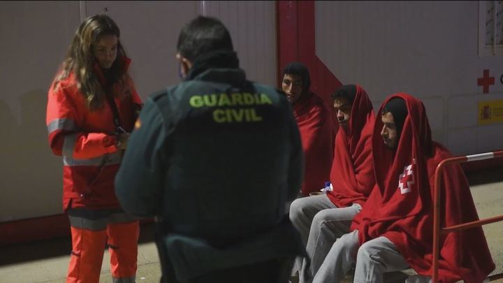 La migración irregular en España sube un 82% en 2023, con 56.852 llegadas y en Canarias se incrementa un 154,5% las llegadas irregulares