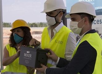 La fábrica de cosméticos de Mixer celebra el inicio de sus obras en Cabanillas