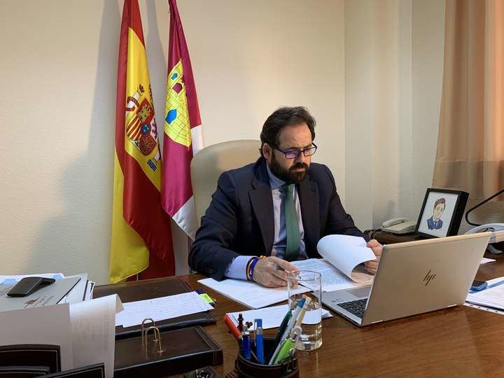 Paco Nuñez pide a Page que decrete Luto Oficial por los más de 2.800 muertos en Castilla La Mancha durante la pandemia del coronavirus