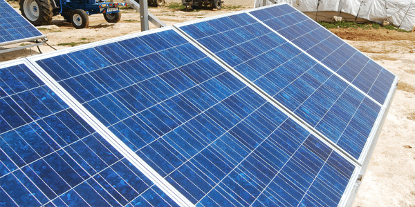 AVALANCHA de placas solares en el campo de Castilla La Mancha