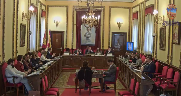 Únicamente PSOE y Ciudadanos aprueban los presupuestos del ayuntamiento de Guadalajara "con un subida de impuestos y un recorte a las ayudas sociales y al empleo estable"