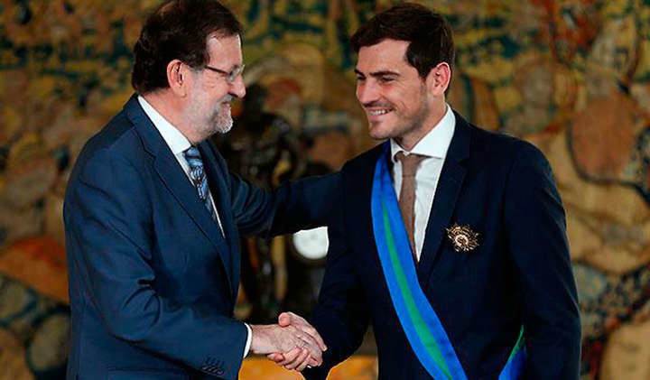 Mariano Rajoy e Iker Casillas (FOTO: Real Madrid)

  