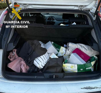 La Guardia Civil detiene en la A2 a 3 personas por robo de art&#237;culos de lujo : perfumer&#237;a de alta gama y carteras de marca