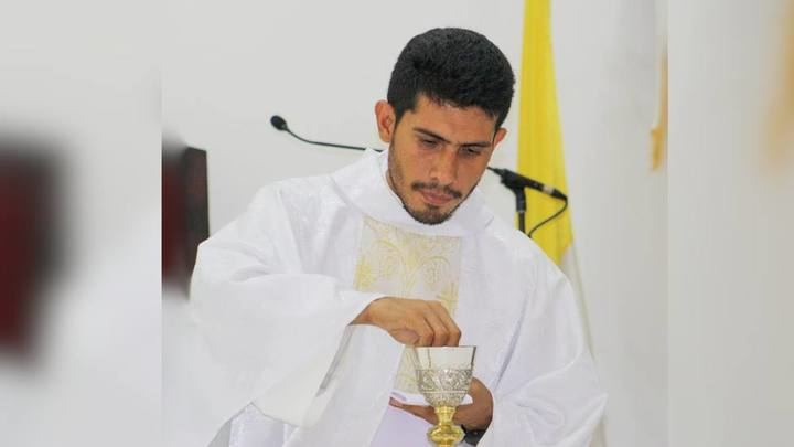 Detienen a un segundo sacerdote en Nicaragua en menos de 24h: "Se dirigía a celebrar la Santa Misa"