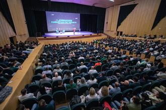 Toni Nadal llenó el Buero Vallejo con una lección de vida y superación “donde la voluntad se puede entrenar”