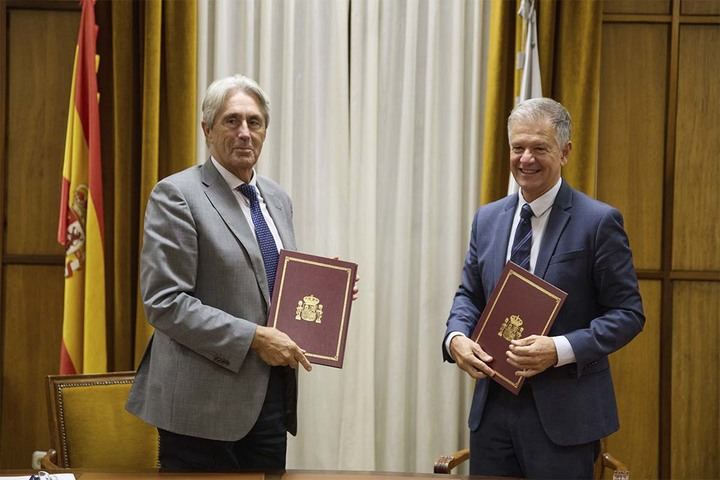 La Universidad de Alcalá y Caixabank firman un convenio de colaboración